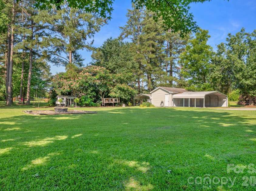 1240 Ponderosa Drive, Cassatt, SC 29032.  MLS# CAR4392472, YatesRealty ID 30891. 