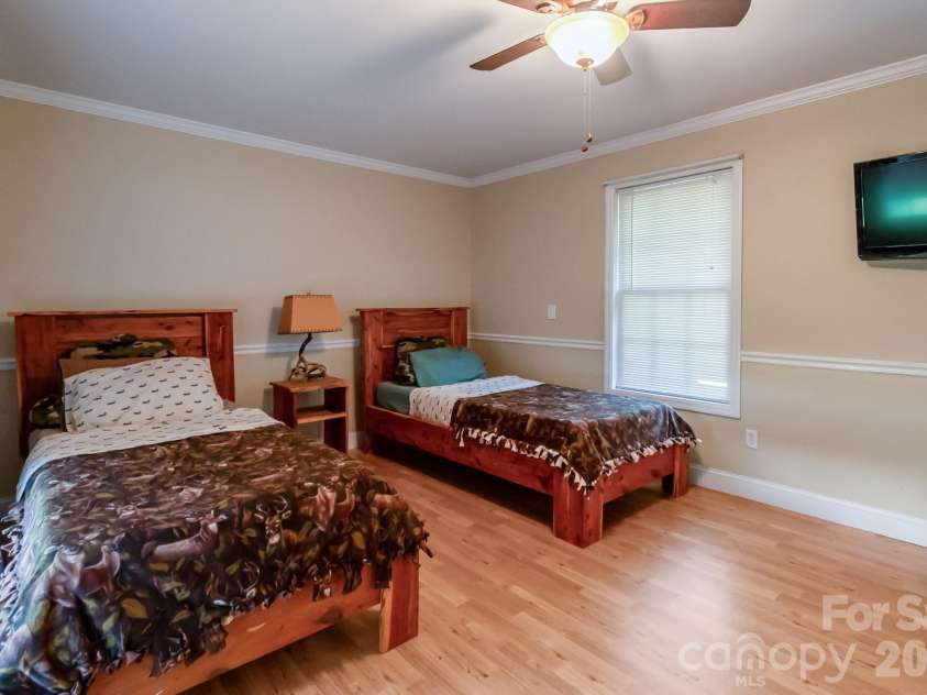 1240 Ponderosa Drive, Cassatt, SC 29032.  MLS# CAR4392472, YatesRealty ID 30891. 