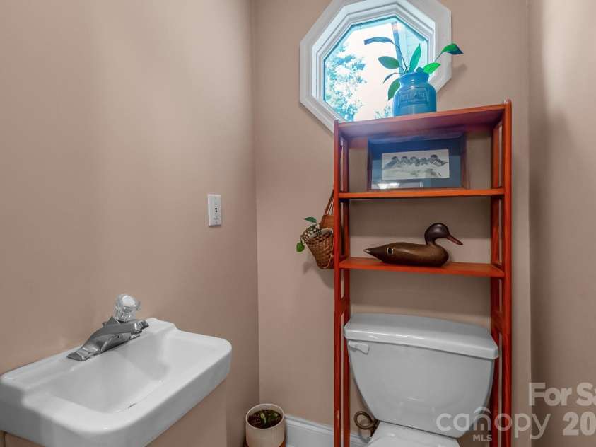 1240 Ponderosa Drive, Cassatt, SC 29032.  MLS# CAR4392472, YatesRealty ID 30891. 