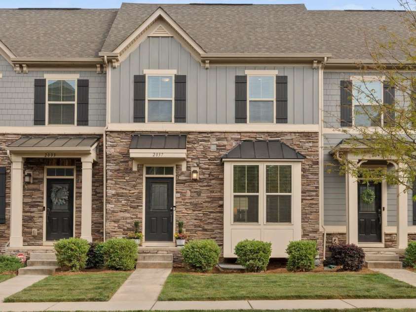 2037 Birchside Drive, Charlotte, NC 28205.  MLS# CAR4251542, YatesRealty ID 30891. 