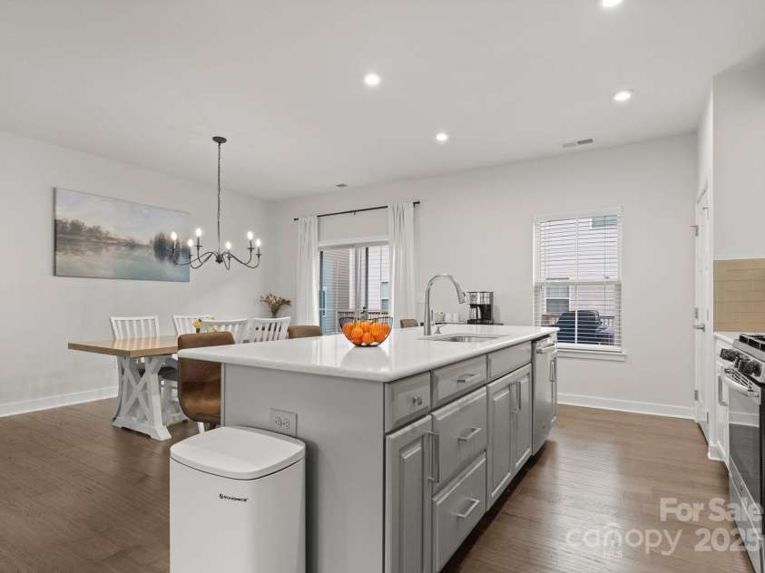 2037 Birchside Drive, Charlotte, NC 28205.  MLS# CAR4251542, YatesRealty ID 30891. 