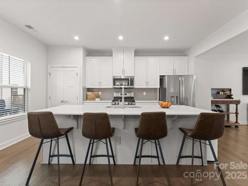2037 Birchside Drive, Charlotte, NC 28205.  MLS# CAR4251542, YatesRealty ID 30891. 