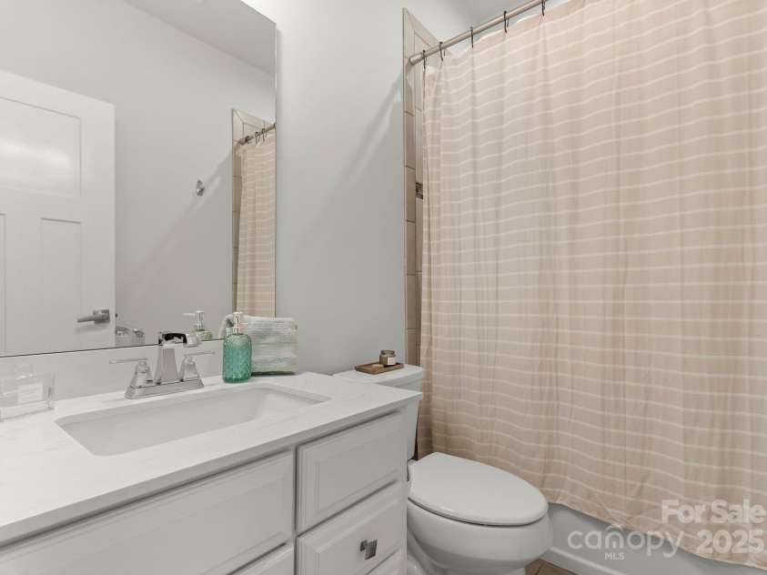 2037 Birchside Drive, Charlotte, NC 28205.  MLS# CAR4251542, YatesRealty ID 30891. 