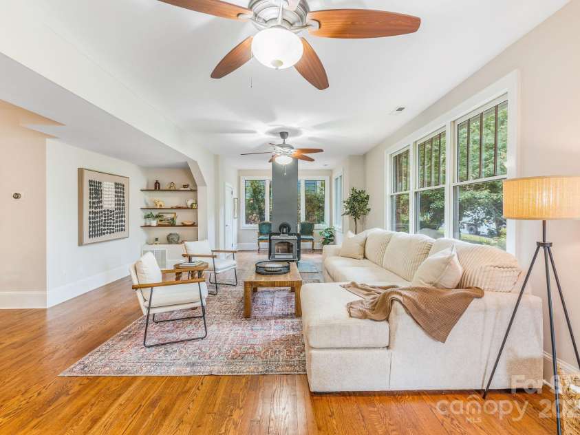 24 Warwick Road, Asheville, NC 28803.  MLS# CAR4265501, YatesRealty ID 30893. 