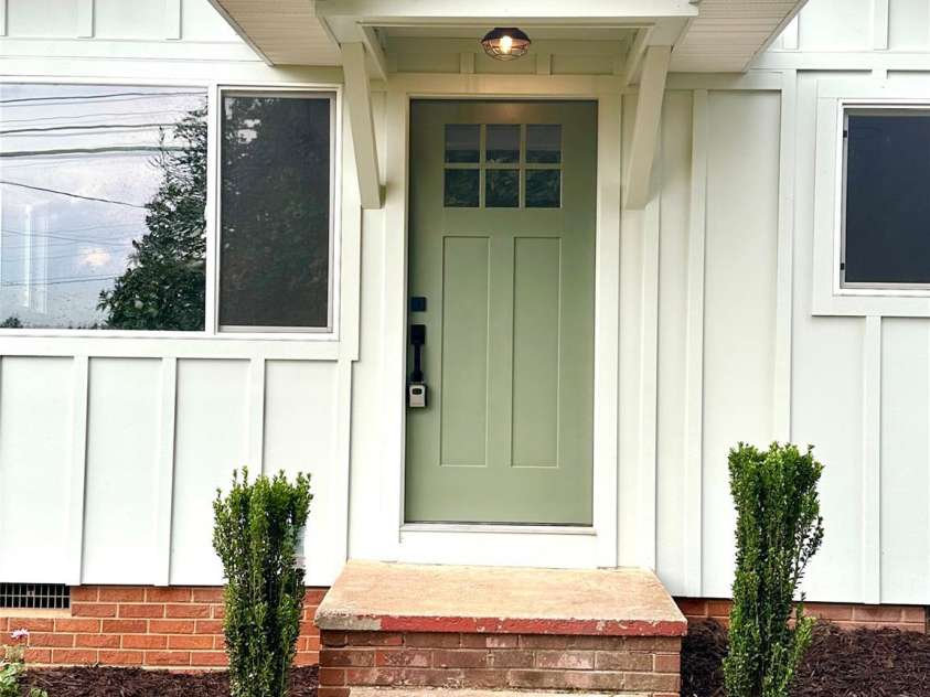 908 1st Street, Newton, NC 28658.  MLS# CAR4392573, YatesRealty ID 30893. 