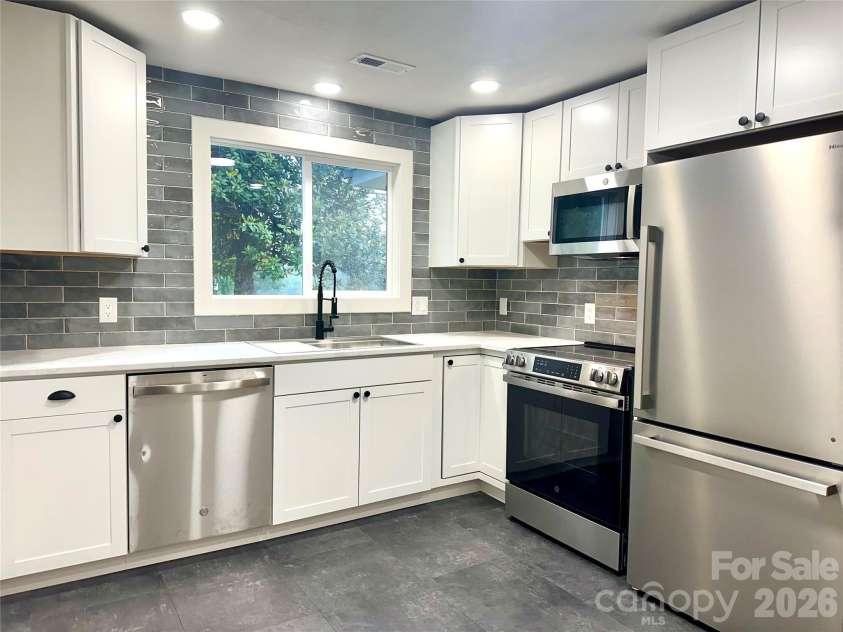 908 1st Street, Newton, NC 28658.  MLS# CAR4392573, YatesRealty ID 30893. 
