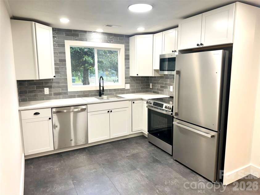 908 1st Street, Newton, NC 28658.  MLS# CAR4392573, YatesRealty ID 30893. 