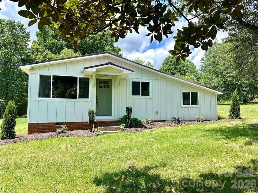908 1st Street, Newton, NC 28658.  MLS# CAR4392573, YatesRealty ID 30893. 