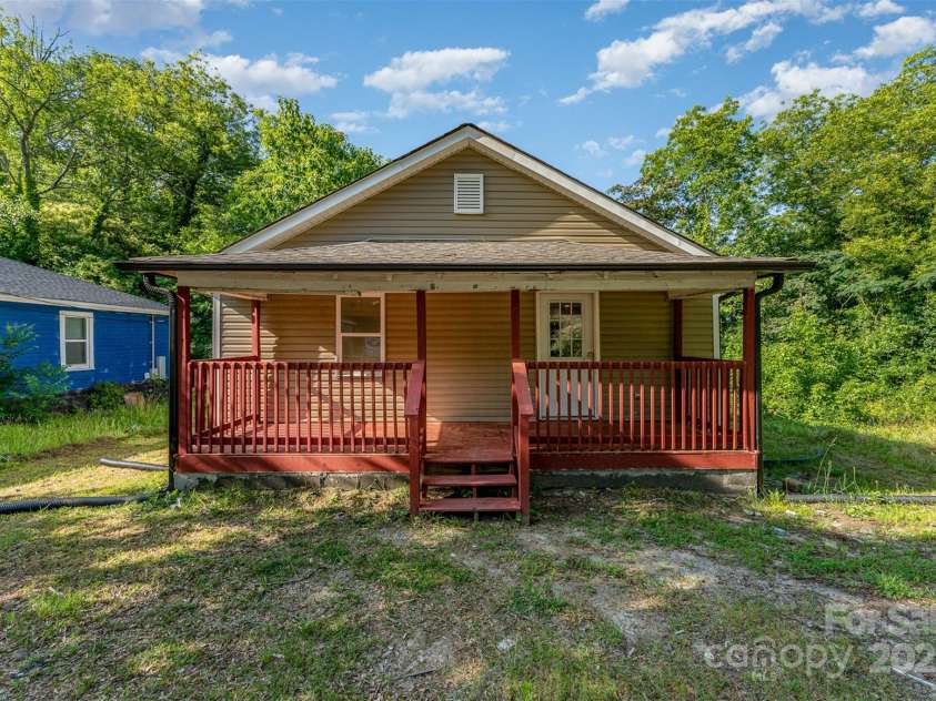 408 Orange Street, Shelby, NC 28150.  MLS# CAR4272889, YatesRealty ID 30894. 