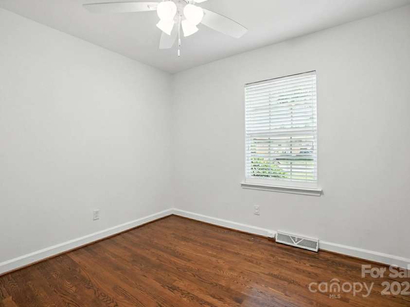 2528 Arnold Drive, Charlotte, NC 28205.  MLS# CAR4277706, YatesRealty ID 30895. Bedroom #3