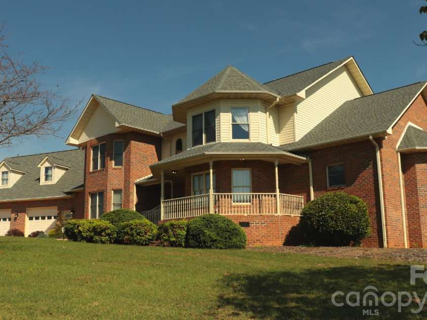 517 Cub Creek Road, Ellenboro, NC 28040.  MLS# CAR4394217, YatesRealty ID 30895. 