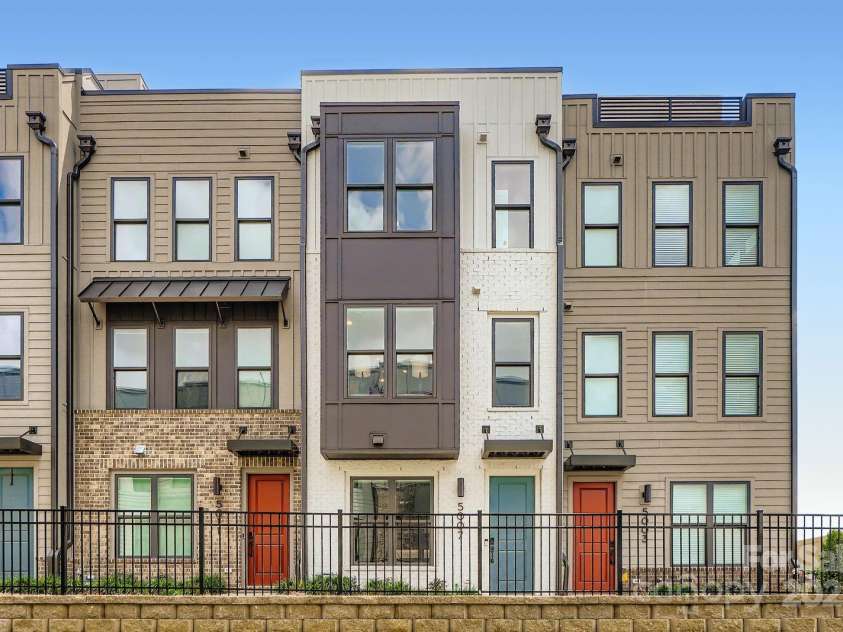 5007 Tiny Lane, Charlotte, NC 28203.  MLS# CAR4281564, YatesRealty ID 30898. 