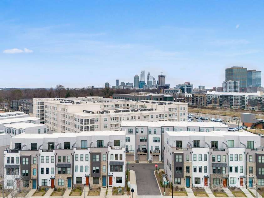 5007 Tiny Lane, Charlotte, NC 28203.  MLS# CAR4281564, YatesRealty ID 30898. 