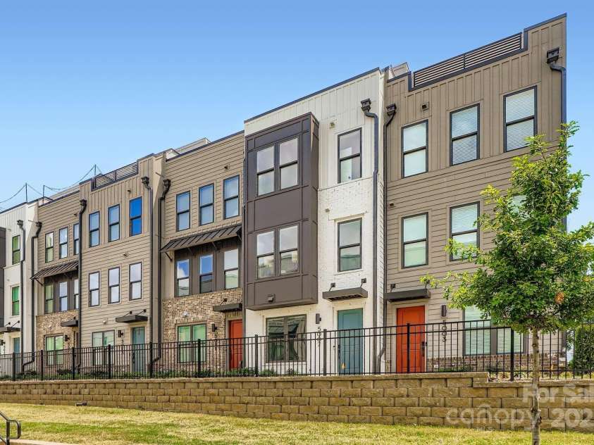 5007 Tiny Lane, Charlotte, NC 28203.  MLS# CAR4281564, YatesRealty ID 30898. 