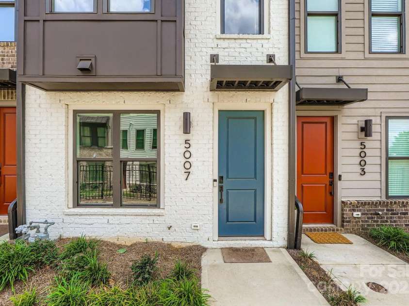 5007 Tiny Lane, Charlotte, NC 28203.  MLS# CAR4281564, YatesRealty ID 30898. 