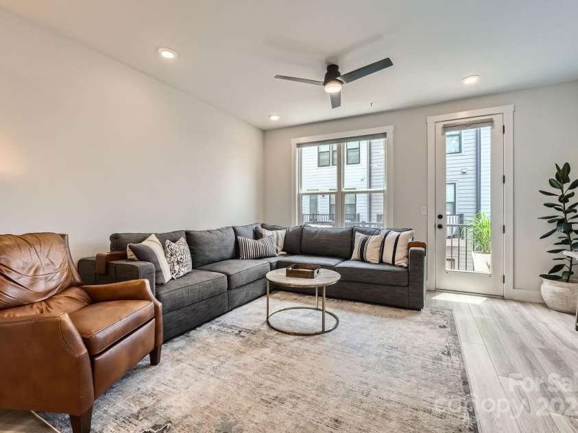 5007 Tiny Lane, Charlotte, NC 28203.  MLS# CAR4281564, YatesRealty ID 30898. 