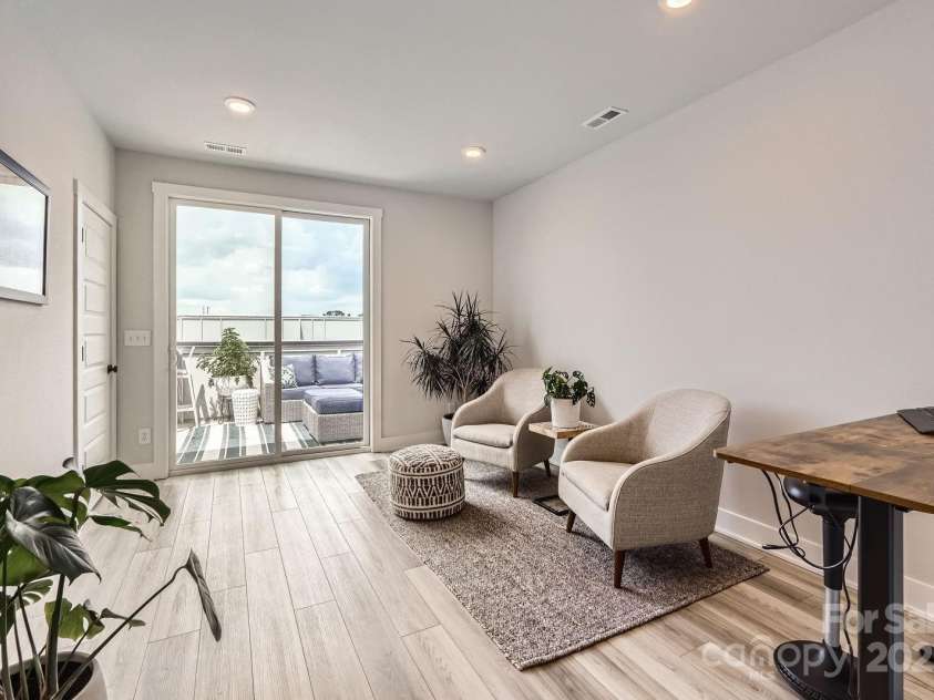 5007 Tiny Lane, Charlotte, NC 28203.  MLS# CAR4281564, YatesRealty ID 30898. 