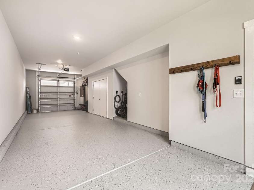 5007 Tiny Lane, Charlotte, NC 28203.  MLS# CAR4281564, YatesRealty ID 30898. 