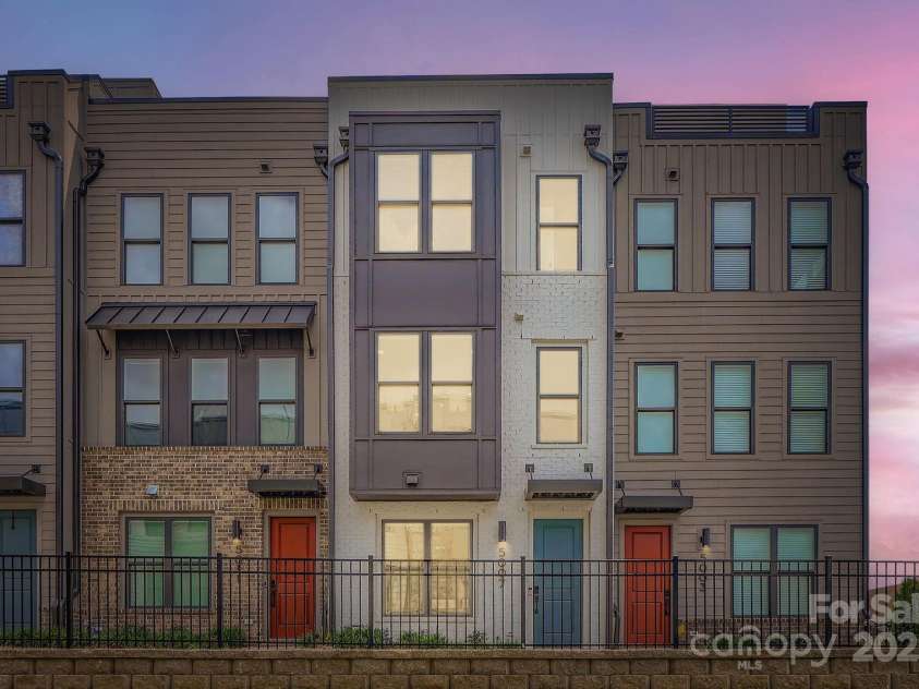 5007 Tiny Lane, Charlotte, NC 28203.  MLS# CAR4281564, YatesRealty ID 30898. 