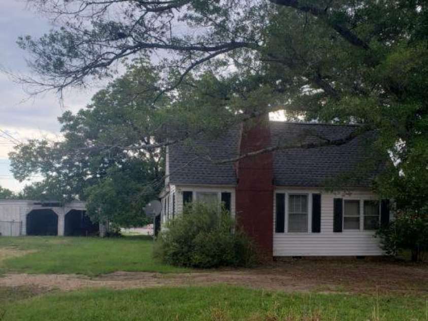 602 Mchord Street, Chester, SC 29706.  MLS# CAR4394383, YatesRealty ID 30898. 