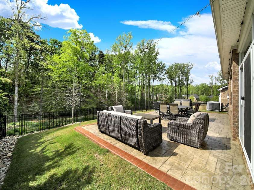 12620 Twilight Drive, Mint Hill, NC 28227.  MLS# CAR4364111, YatesRealty ID 30899. 
