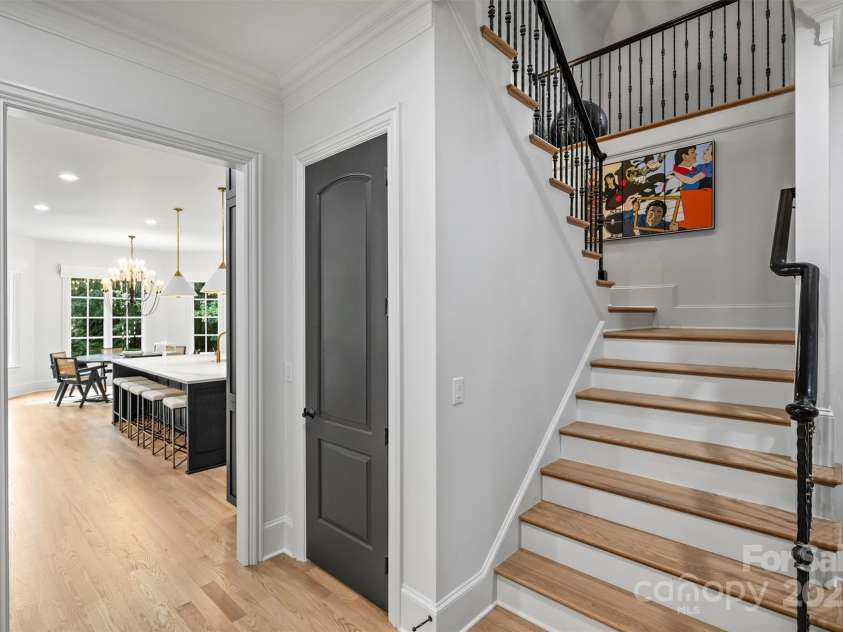 3021 Kings Manor Drive, Matthews, NC 28104.  MLS# CAR4281190, YatesRealty ID 30899. 