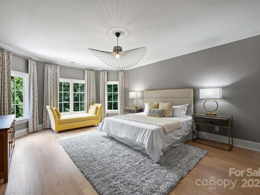 3021 Kings Manor Drive, Matthews, NC 28104.  MLS# CAR4281190, YatesRealty ID 30899. 