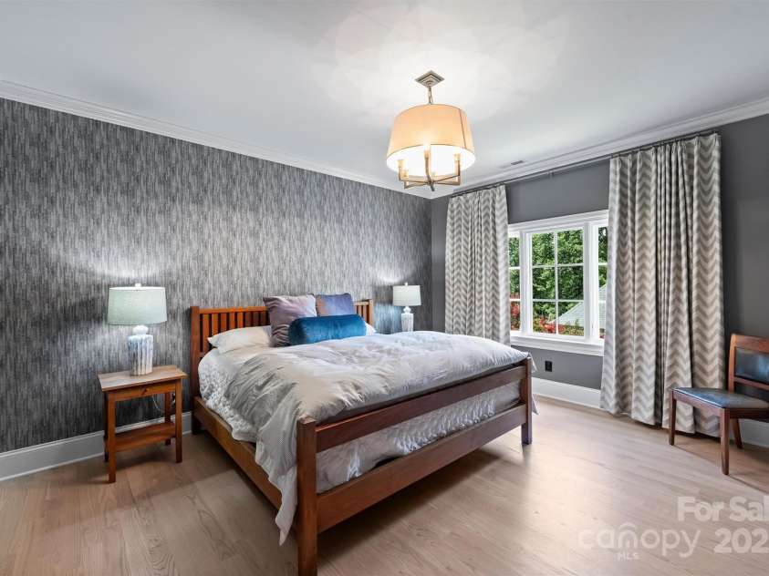 3021 Kings Manor Drive, Matthews, NC 28104.  MLS# CAR4281190, YatesRealty ID 30899. 