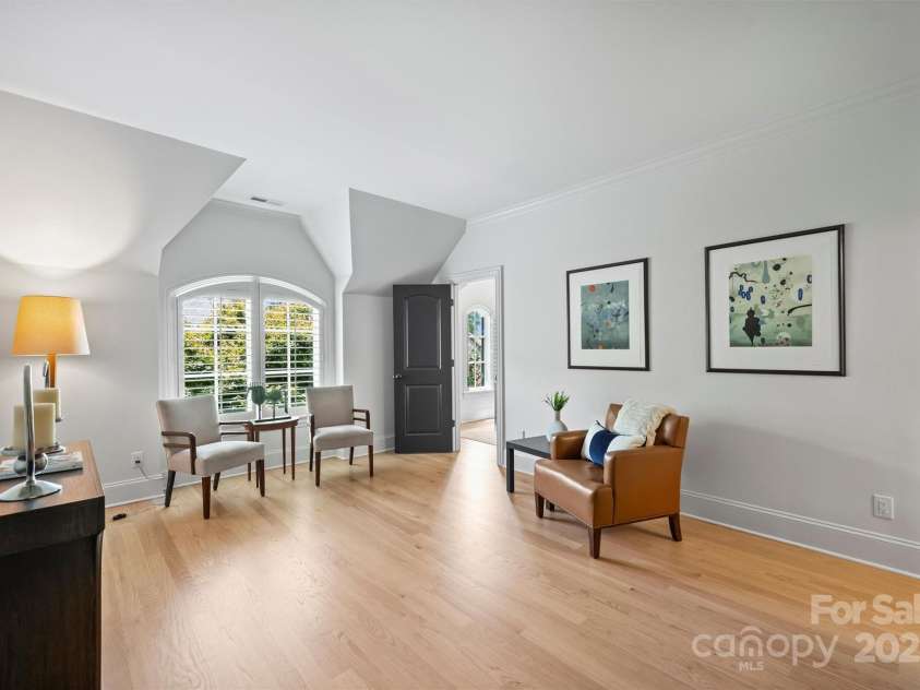 3021 Kings Manor Drive, Matthews, NC 28104.  MLS# CAR4281190, YatesRealty ID 30899. 