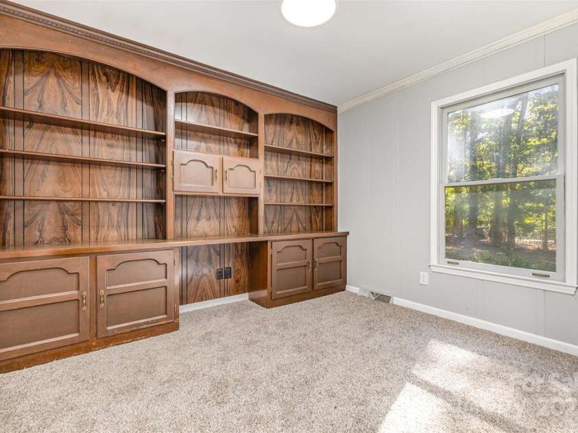 4529 Creemore Drive, Charlotte, NC 28213.  MLS# CAR4303833, YatesRealty ID 309. 