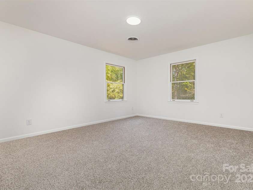 4529 Creemore Drive, Charlotte, NC 28213.  MLS# CAR4303833, YatesRealty ID 309. 