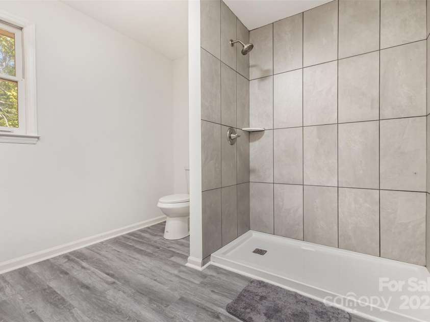 4529 Creemore Drive, Charlotte, NC 28213.  MLS# CAR4303833, YatesRealty ID 309. 