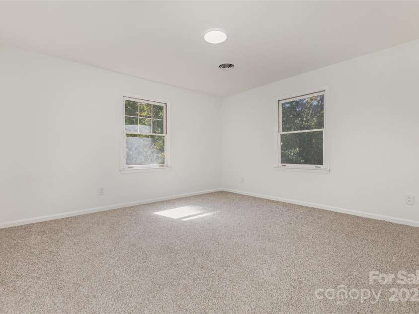 4529 Creemore Drive, Charlotte, NC 28213.  MLS# CAR4303833, YatesRealty ID 309. 