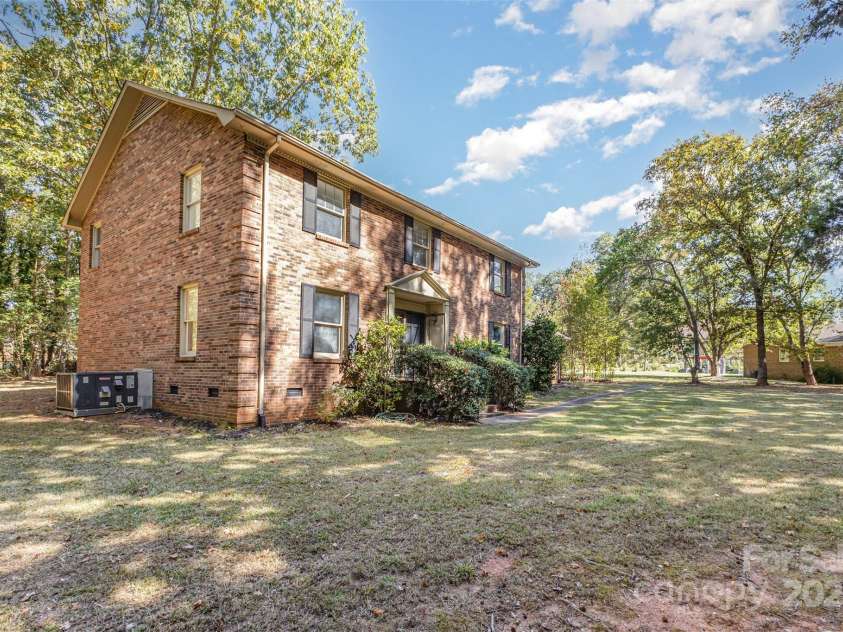 4529 Creemore Drive, Charlotte, NC 28213.  MLS# CAR4303833, YatesRealty ID 309. 