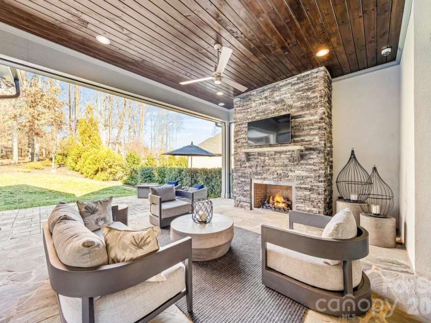 15910 Heath Aster Way, Davidson, NC 28036.  MLS# CAR4334328, YatesRealty ID 3090. 