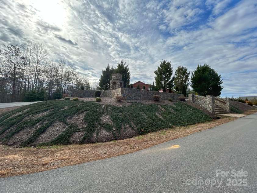 5680 Low Country Road, Lenoir, NC 28645.  MLS# CAR4232468, YatesRealty ID 3090. 