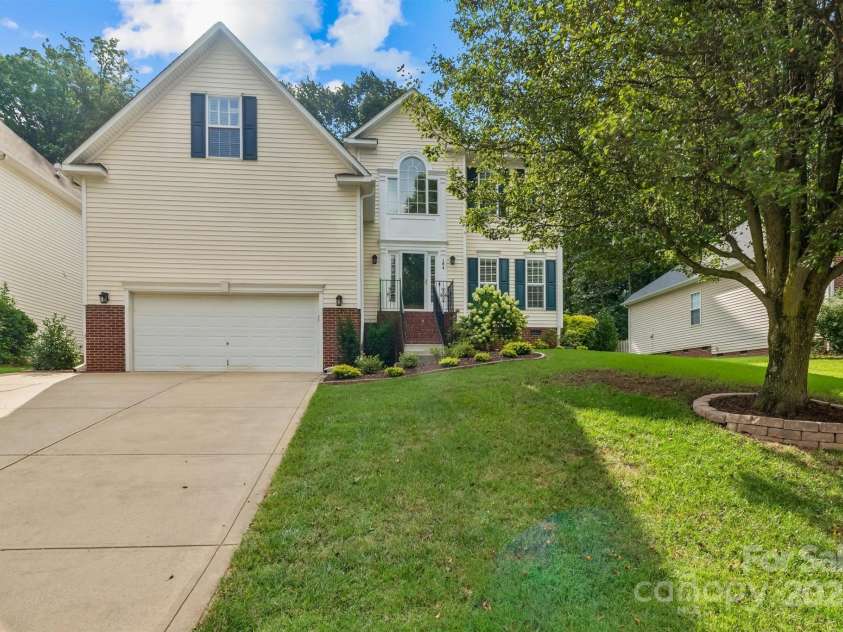 164 Flowering Grove Lane, Mooresville, NC 28115.  MLS# CAR4278355, YatesRealty ID 30900. 