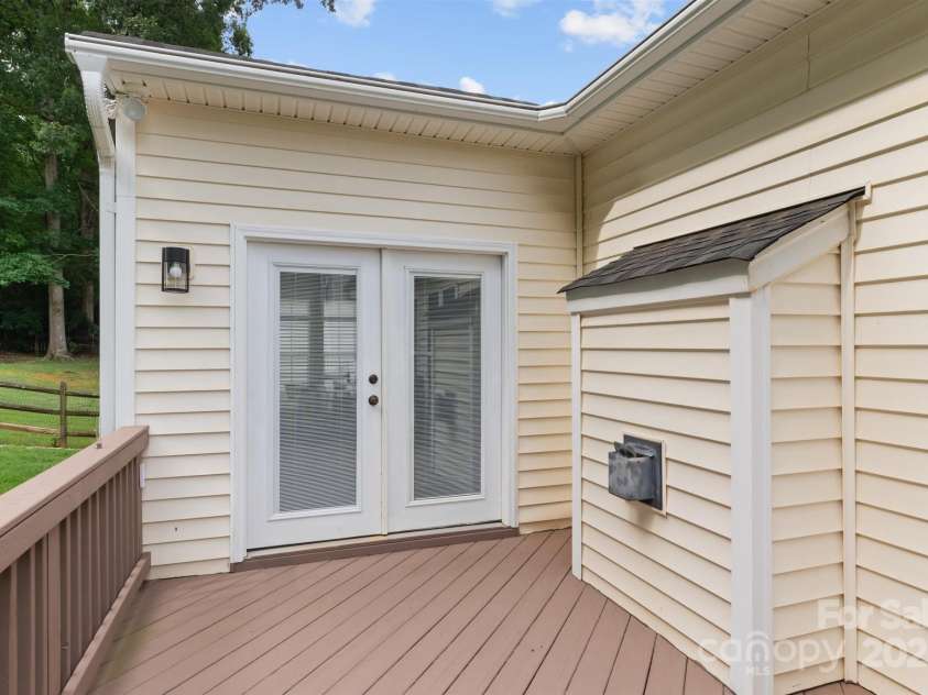 164 Flowering Grove Lane, Mooresville, NC 28115.  MLS# CAR4278355, YatesRealty ID 30900. 