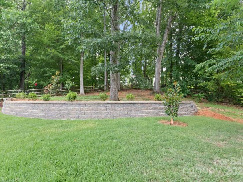 164 Flowering Grove Lane, Mooresville, NC 28115.  MLS# CAR4278355, YatesRealty ID 30900. 