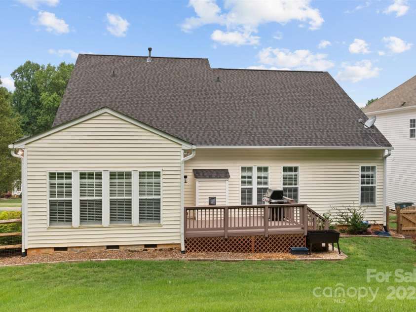 164 Flowering Grove Lane, Mooresville, NC 28115.  MLS# CAR4278355, YatesRealty ID 30900. 