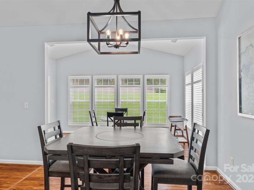 164 Flowering Grove Lane, Mooresville, NC 28115.  MLS# CAR4278355, YatesRealty ID 30900. Breakfast Area