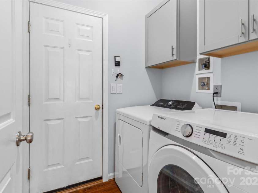 164 Flowering Grove Lane, Mooresville, NC 28115.  MLS# CAR4278355, YatesRealty ID 30900. Laundry