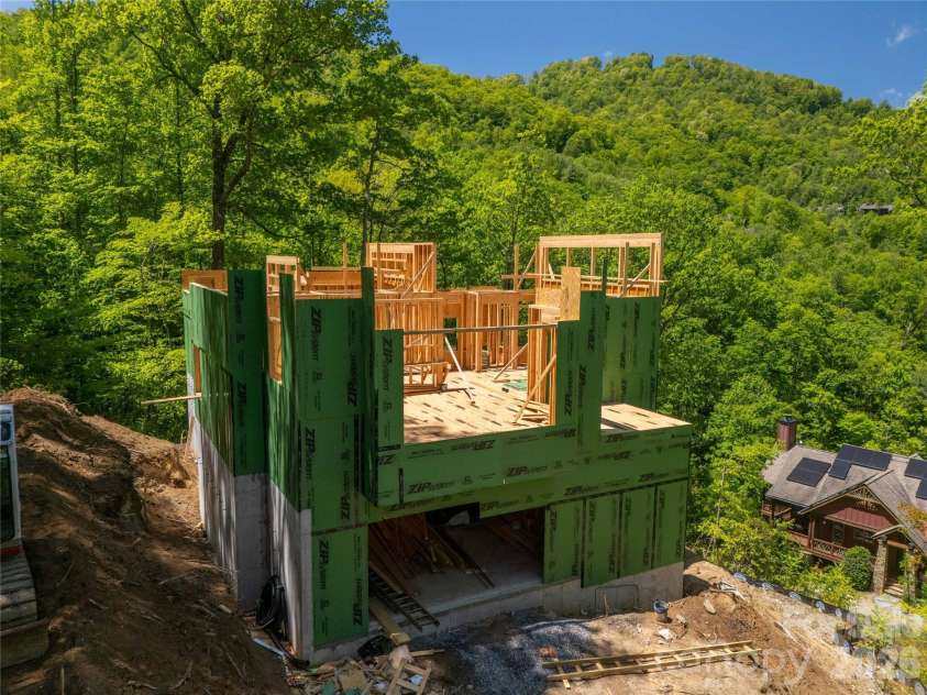 670 Southshore Drive, Tuckasegee, NC 28783.  MLS# CAR4390228, YatesRealty ID 30903. 