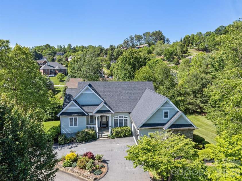 5 Split Creek Court, Mills River, NC 28759.  MLS# CAR4380812, YatesRealty ID 30904. 
