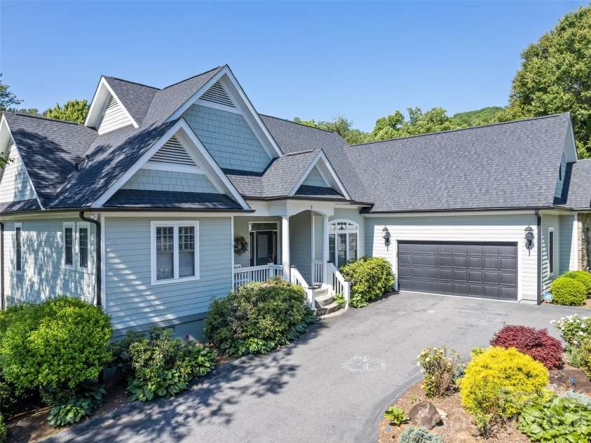5 Split Creek Court, Mills River, NC 28759.  MLS# CAR4380812, YatesRealty ID 30904. 