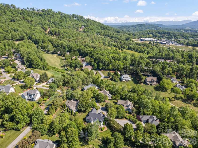 5 Split Creek Court, Mills River, NC 28759.  MLS# CAR4380812, YatesRealty ID 30904. 