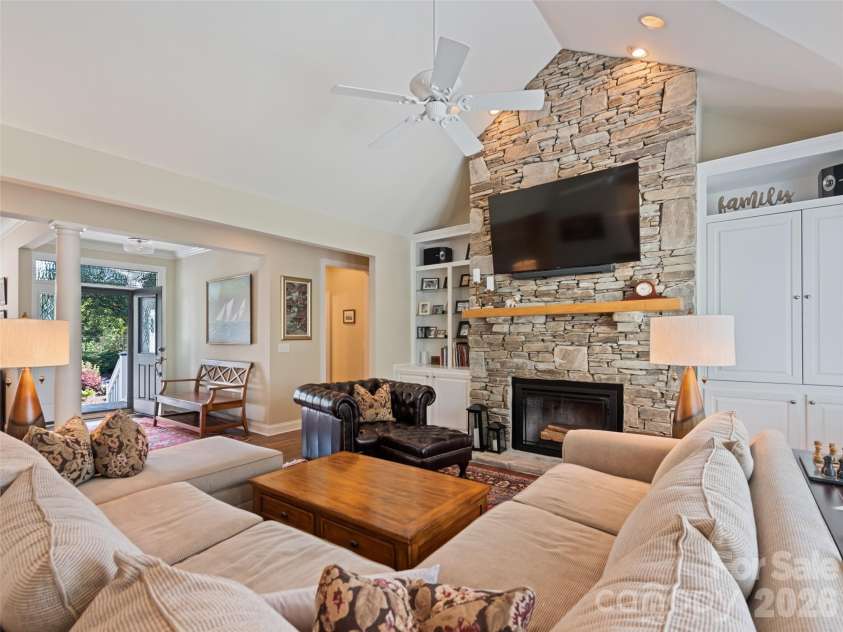 5 Split Creek Court, Mills River, NC 28759.  MLS# CAR4380812, YatesRealty ID 30904. 