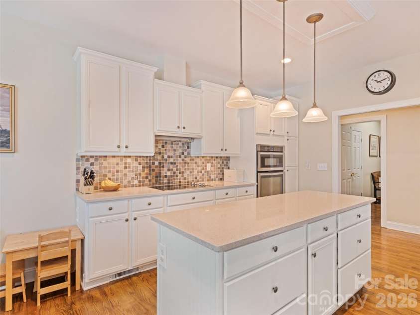 5 Split Creek Court, Mills River, NC 28759.  MLS# CAR4380812, YatesRealty ID 30904. 