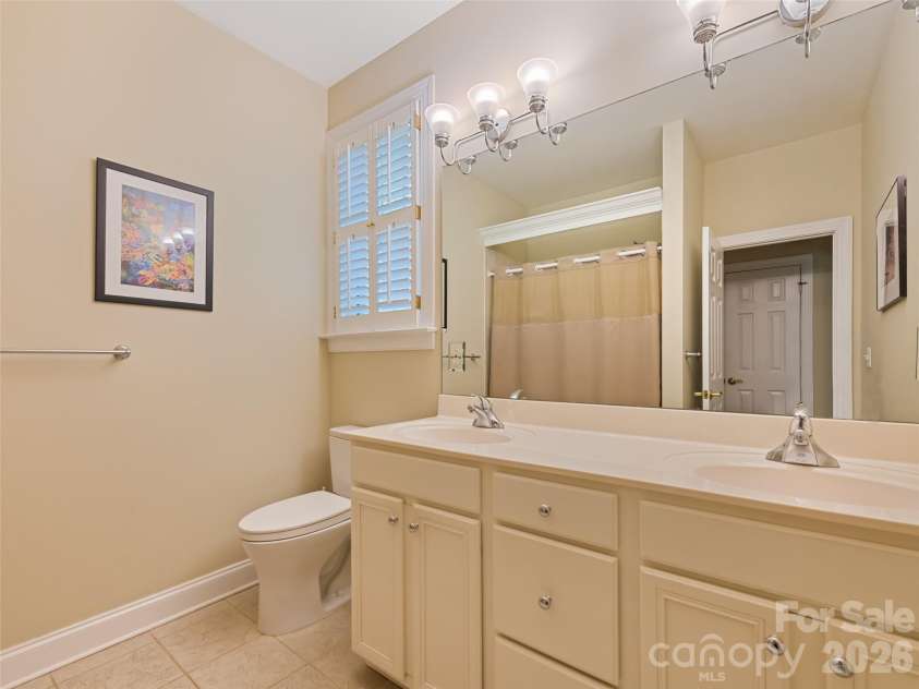 5 Split Creek Court, Mills River, NC 28759.  MLS# CAR4380812, YatesRealty ID 30904. 