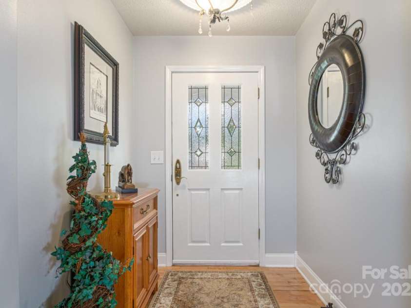 231 Kimberly Ann Drive, Hendersonville, NC 28792.  MLS# CAR4285461, YatesRealty ID 30905. Entry foyer